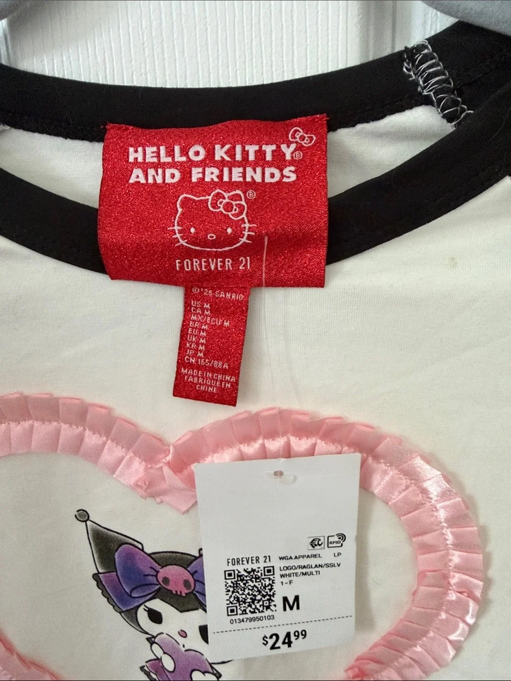 Hello Kitty and Friends karumi Crop Raglan Top with Black Sleeves and Pink Heart